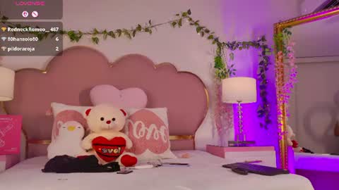 NahiaraReina  online show from August 1, 2:41 pm