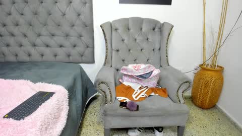Snapshot of nahirobyy_ebonyy chatting on February 6, 7:29 pm nahirobyy ebonyy online show from February 6, 7:29 pm