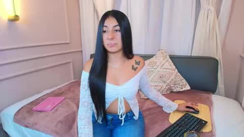 Nahomi online show from October 22, 8:25 pm