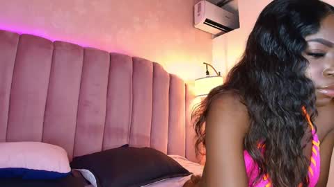 Naia online show from January 29, 3:47 pm