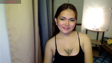 Snapshot of naisha143 chatting on October 11, 12:48 am MARY MAE online show from October 11, 12:48 am