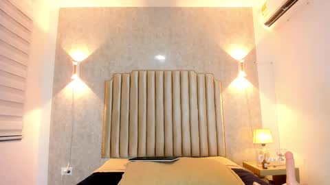 Naisha Rousell online show from October 26, 11:55 pm