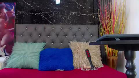 Snapshot of nalaroy chatting on January 6, 1:41 pm NALAROY online show from January 6, 1:41 pm
