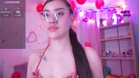 Snapshot of nalia_adams chatting on September 19, 2:49 pm Nalia Adams online show from September 19, 2:49 pm