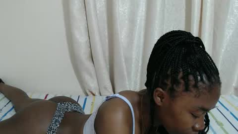 nalla_rose online show from March 9, 2:15 am