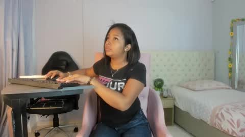 Snapshot of nami_sam chatting on December 5, 12:33 pm nami_sam online show from December 5, 12:33 pm