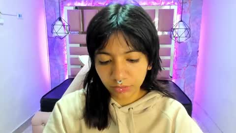Snapshot of nami_usagi chatting on December 5, 12:00 pm nami_usagi online show from December 5, 12:00 pm