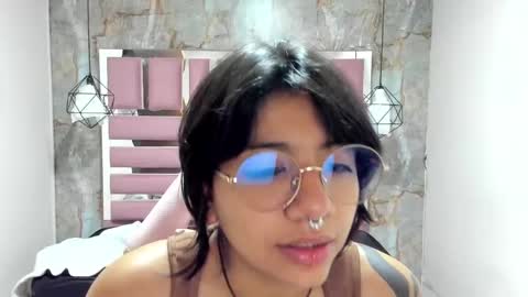 Snapshot of nami_usagi chatting on January 4, 11:00 am nami_usagi online show from January 4, 11:00 am