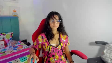 Snapshot of nanami_owo chatting on September 19, 2:32 am nanami_owo online show from September 19, 2:32 am