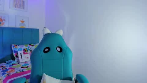 Snapshot of nanami_owo chatting on September 24, 2:21 am nanami_owo online show from September 24, 2:21 am