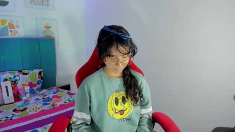 Snapshot of nanami_owo chatting on September 18, 2:21 am nanami_owo online show from September 18, 2:21 am
