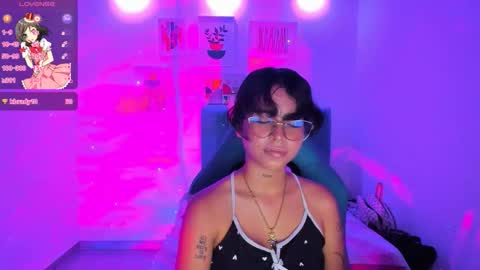 Snapshot of nanami_owo chatting on October 9, 2:48 am nanami_owo online show from October 9, 2:48 am