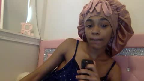 nanaonn online show from March 7, 8:49 pm