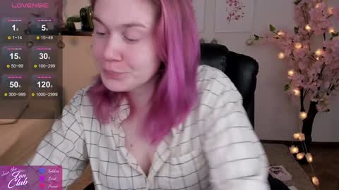 Snapshot of nancy_sun_ chatting on January 4, 11:22 am Nancy online show from January 4, 11:22 am