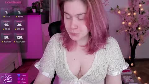 Snapshot of nancy_sun_ chatting on December 11, 10:47 am Nancy online show from December 11, 10:47 am