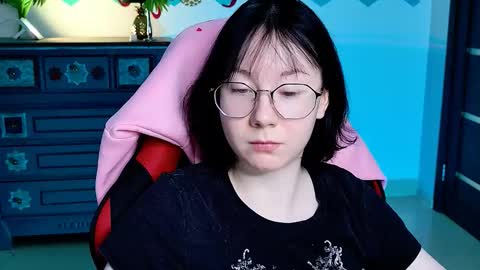 nancymartinez online show from October 25, 5:37 am