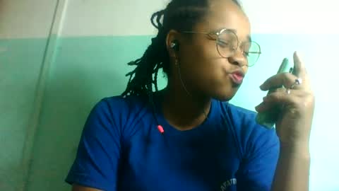 nandrianina416143 online show from July 3, 7:36 am