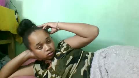 nandrianina416143 online show from April 30, 6:57 pm