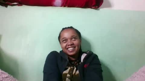 nandrianina416143 online show from May 1, 4:37 am