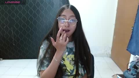 nanylux online show from May 3, 3:54 am