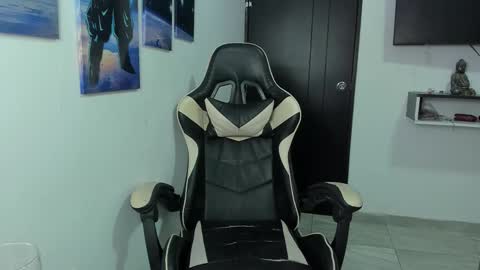 naomi_berckley online show from September 26, 8:01 am