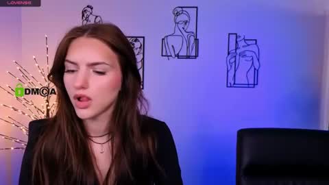 Naomi online show from July 8, 9:11 am