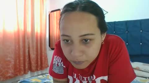 Mia online show from March 6, 9:10 pm