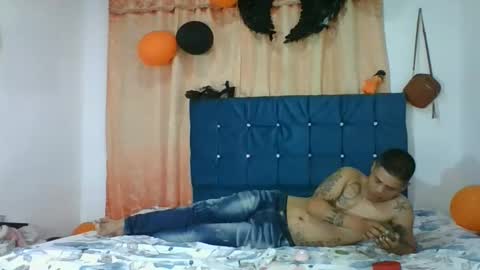 Snapshot of naomi_sweet420 chatting on October 12, 2:03 am Mia online show from October 12, 2:03 am