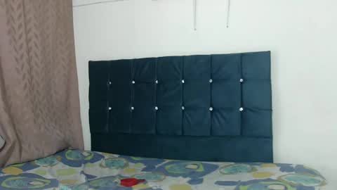 Snapshot of naomi_sweet420 chatting on January 23, 11:15 pm Mia online show from January 23, 11:15 pm