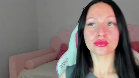 Naomi online show from November 10, 5:13 am