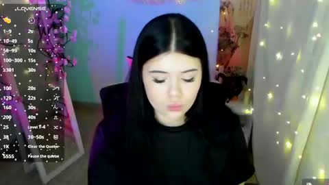 Naomi online show from July 8, 6:15 am