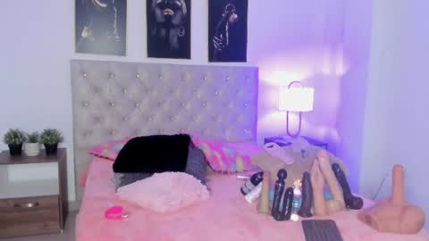 naomy_191 online show from July 17, 3:44 am