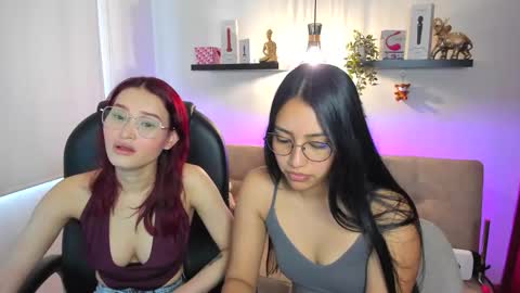 naomy online show from April 29, 9:42 pm