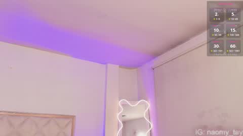 Naomy  online show from November 7, 3:45 am