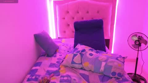 Nasly batista  online show from November 9, 7:37 am