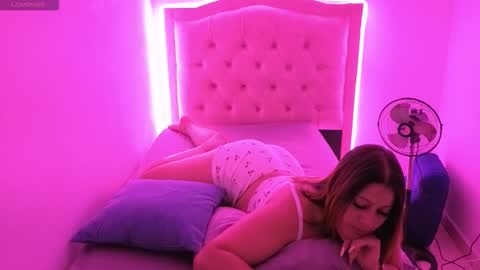 Nasly batista  online show from November 12, 4:43 am