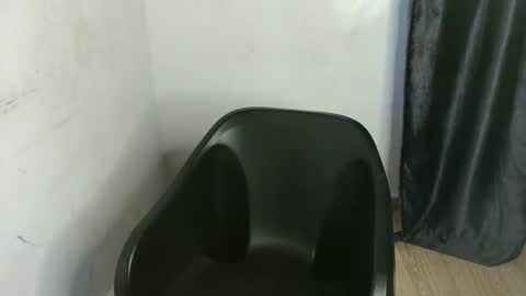 Mila online show from February 23, 7:30 am