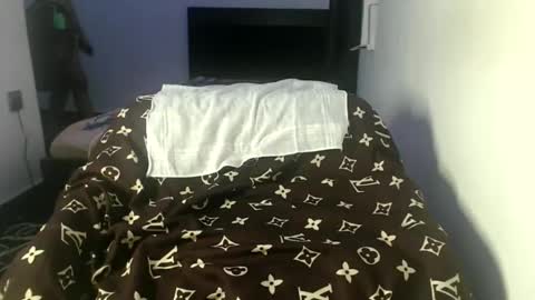 ella online show from March 10, 6:17 am