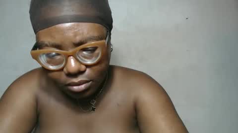 Snapshot of nastyhairy7 chatting on October 7, 7:35 am nastyhairy7 online show from October 7, 7:35 am