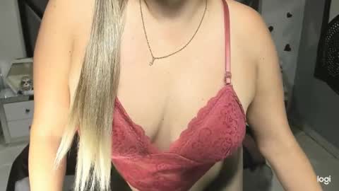 Snapshot of natalia5560 chatting on February 1, 2:56 pm natalia5560 online show from February 1, 2:56 pm