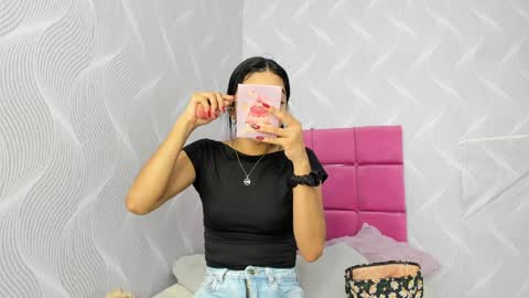 Snapshot of natalia_aguirre chatting on January 8, 12:37 pm Naty online show from January 8, 12:37 pm