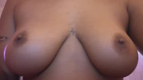 natalia_curlyx online show from January 19, 9:49 am