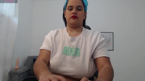 Snapshot of natalia_curvy1 chatting on September 19, 6:40 pm Nathalia online show from September 19, 6:40 pm