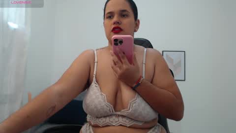 Snapshot of natalia_curvy1 chatting on September 18, 6:39 pm Nathalia online show from September 18, 6:39 pm
