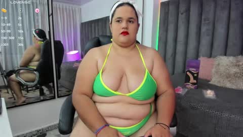 Snapshot of natalia_curvy1 chatting on March 10, 6:12 pm Nathalia online show from March 10, 6:12 pm