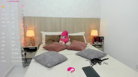 Natalia online show from September 16, 2:30 am