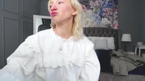 Natalie online show from January 27, 7:03 am