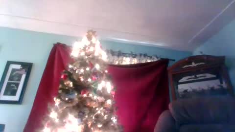 Natalie  online show from December 7, 8:05 pm