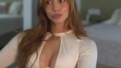 Snapshot of nataly_05 chatting on March 10, 2:59 pm anatalybee online show from March 10, 2:59 pm