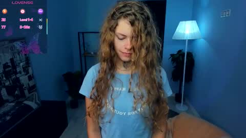 Snapshot of nataly_hello chatting on September 28, 5:14 am Natalie online show from September 28, 5:14 am